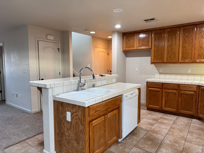 Building Photo - NOW AVAILABLE!! BEAUTIFUL GUSTINE HOME LOCATED IN GATED COMMUNITY