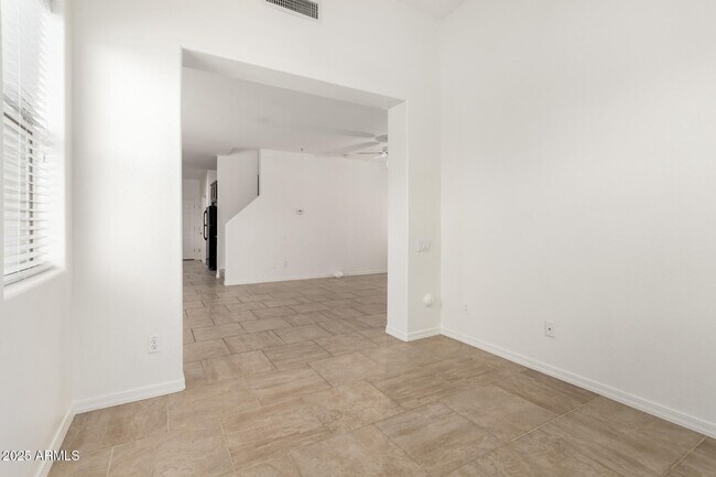 Building Photo - 26417 N Babbling Brook Dr