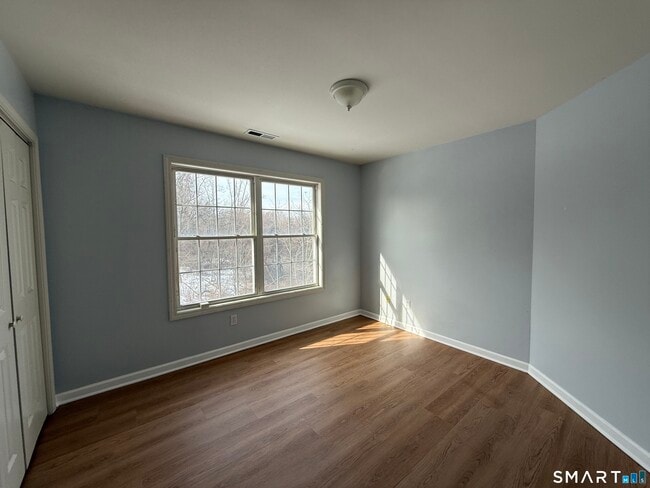 Building Photo - 156 3rd Ave