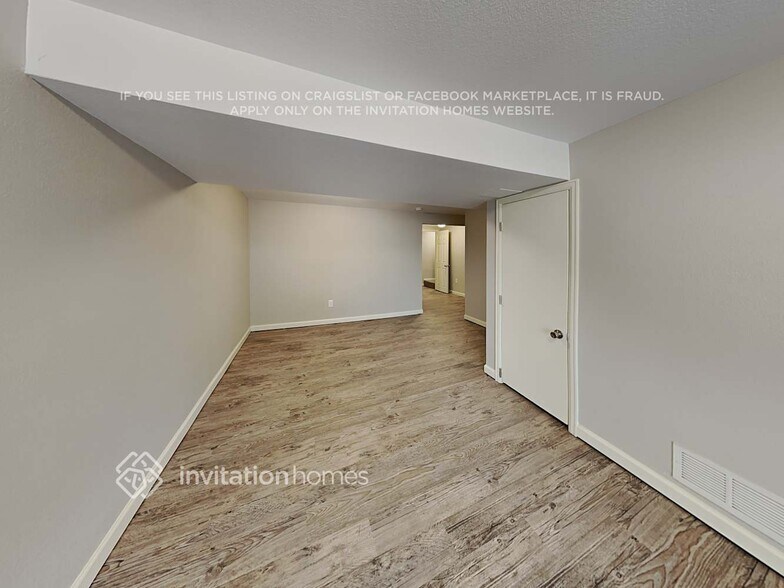 Building Photo - 17525 E Union Dr