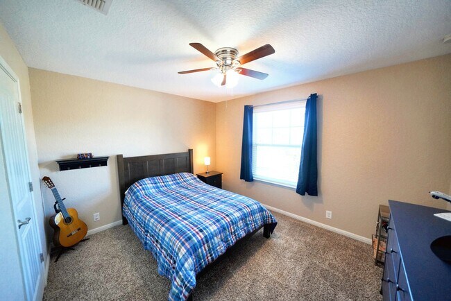 Building Photo - Executive 5-Bedroom Home in Coveted Crossvine Subdivision - Realtor Commission: $750