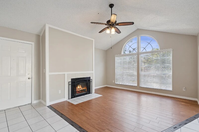 Building Photo - 682 Youngstown Pkwy