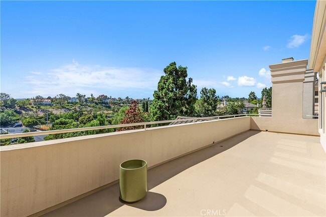 Building Photo - 35 Costa Brava