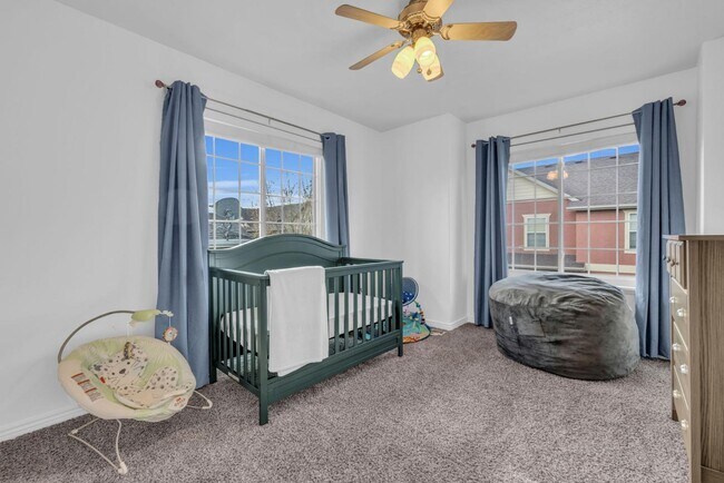 Building Photo - 1503 N August Dr