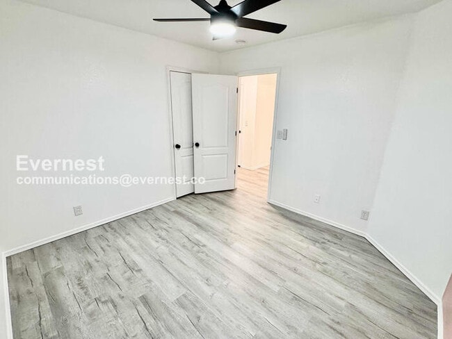 Building Photo - 4019 W 103rd Ct S