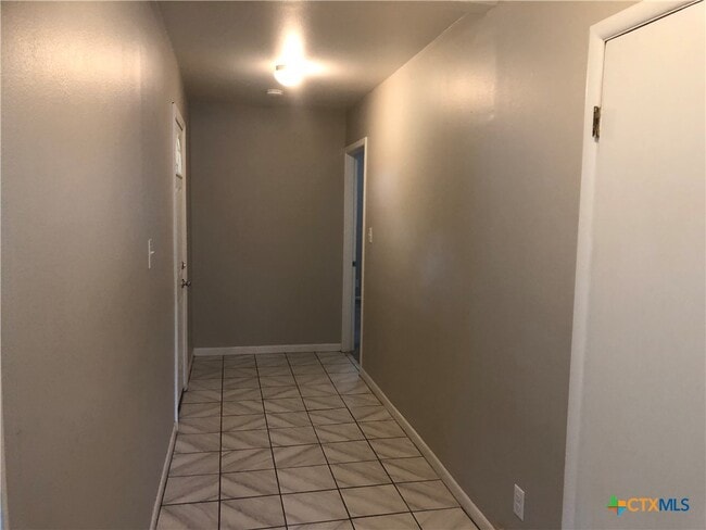 Building Photo - 1175 Canyon Dr