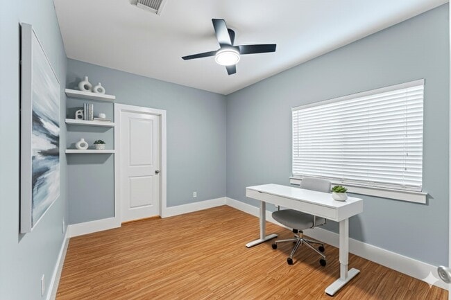 Building Photo - 408 Parker St