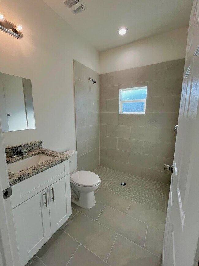 Building Photo - BRAND NEW 2/2/1- SW LEHIGH ACRES