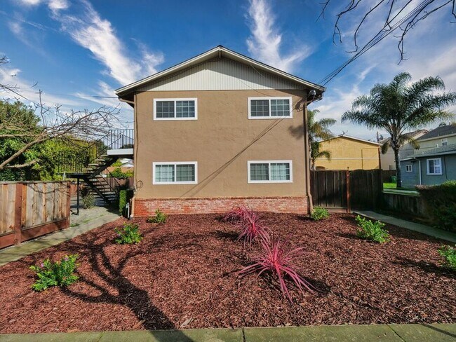 Building Photo - 16016 Marcella St