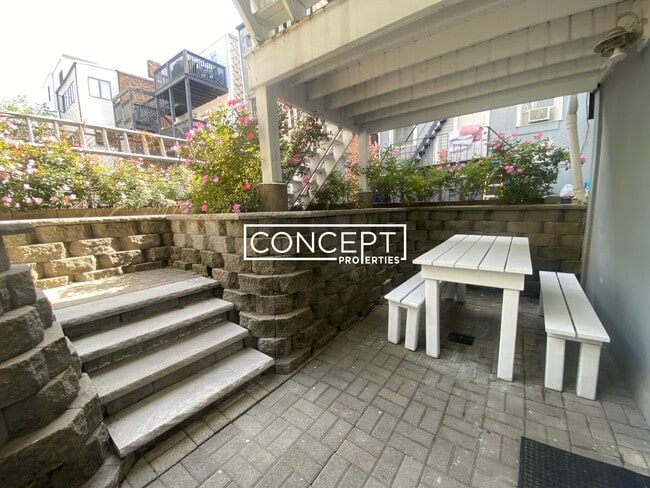 Building Photo - 101 Orleans St