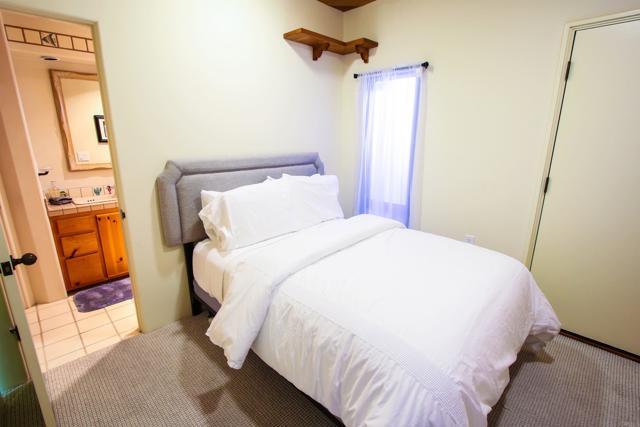 Building Photo - 2027 Glasgow Ave