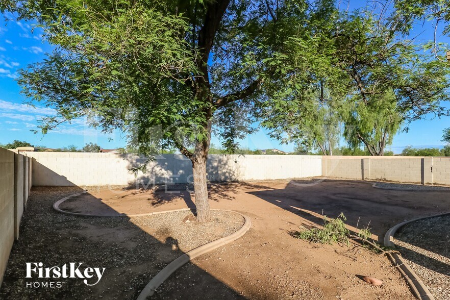 Building Photo - 11518 N 154th Ln