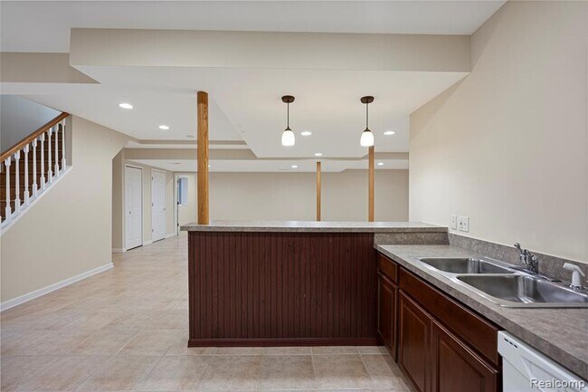 Building Photo - 50353 Livingston Dr