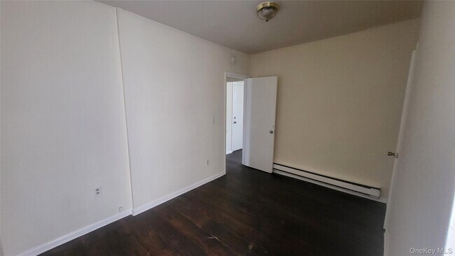 Building Photo - 67 Academy St