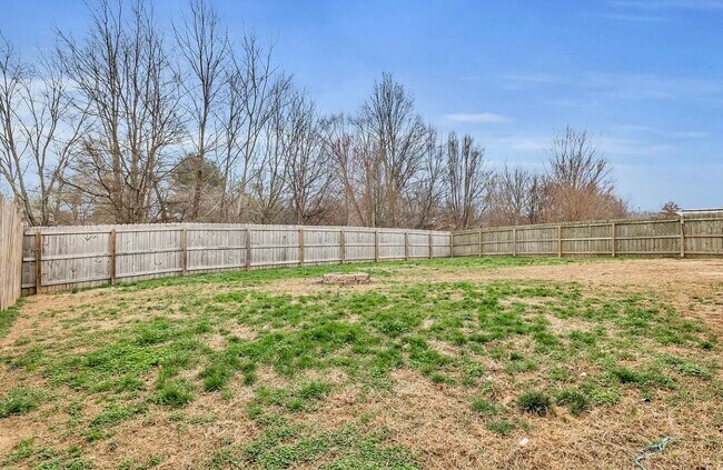 Building Photo - 3423 Queensbury Rd