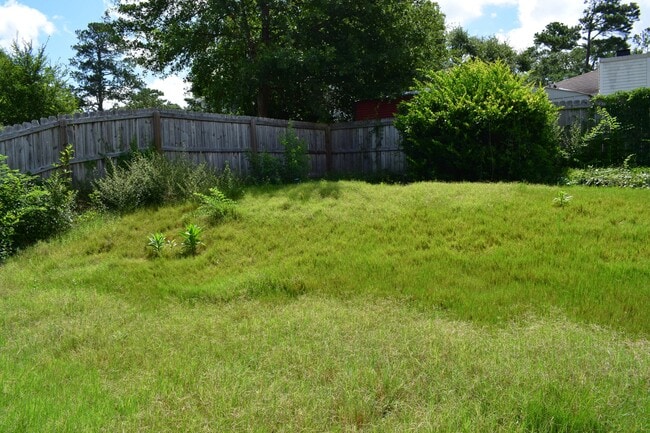 Building Photo - 334 Lamplighter Ln