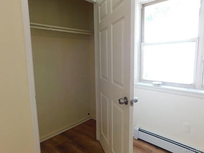 Building Photo - 12 Sequestered Rd