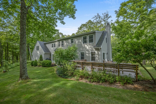 Building Photo - 268 Under Mountain Rd