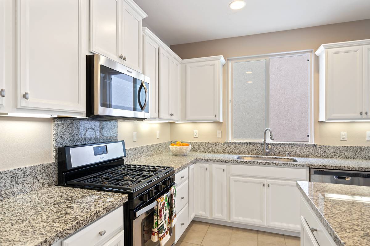 Building Photo - 16523 Alexander Ln