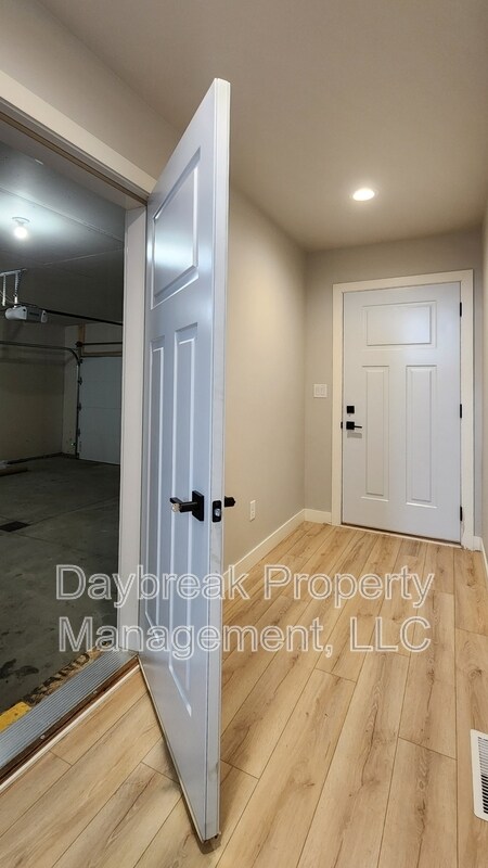 Building Photo - 6728 66th Ave S