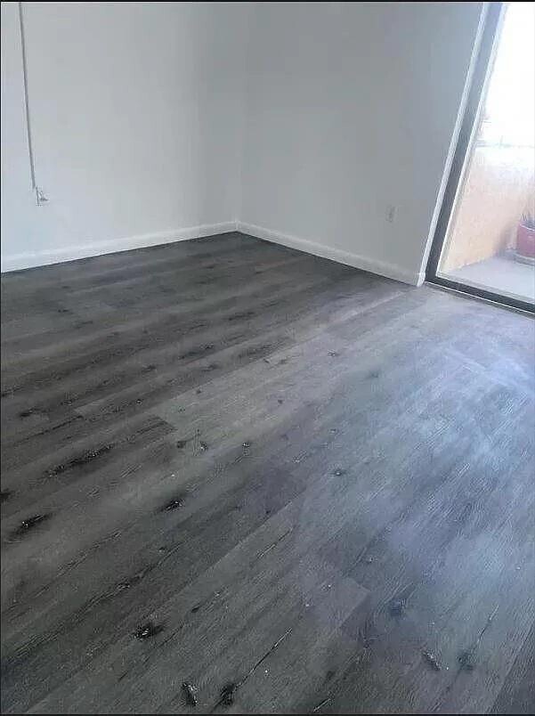 Building Photo - 10400 SW 108th Ave