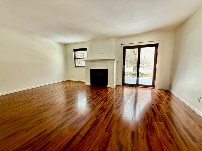 Building Photo - 507 Glendale Dr