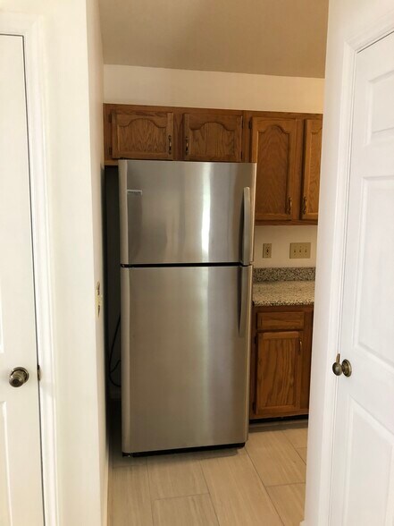 Building Photo - 3701 Cotswold Ter