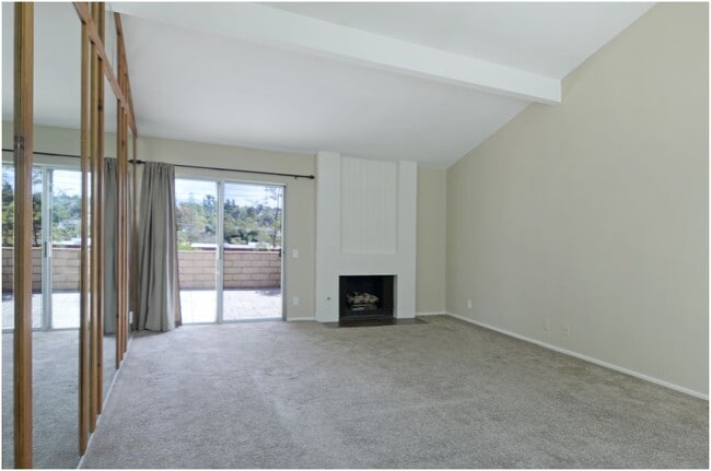 Building Photo - CHARMING SINGLE LEVEL HOME!