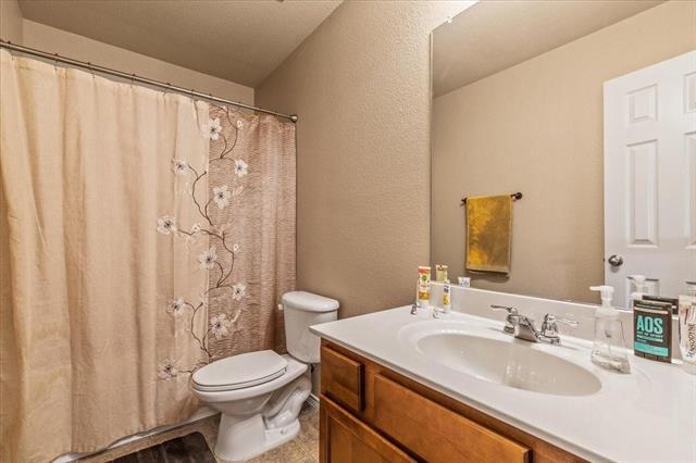 Building Photo - 2133 Burnside Dr