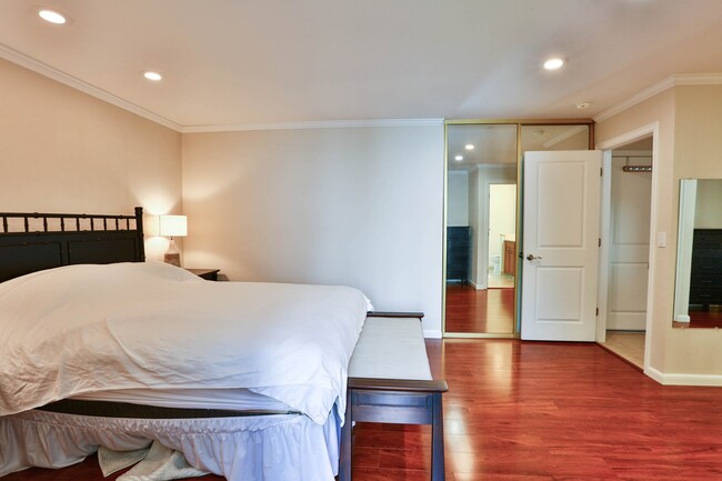 Building Photo - SAN JOSE -  Fully Furnished Ranch Style 4 ...