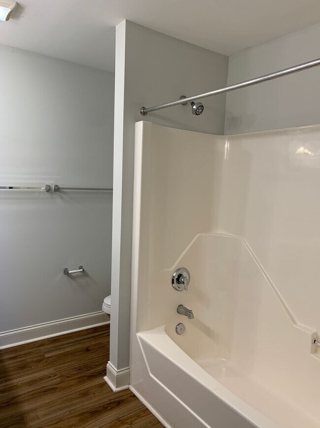 Building Photo - 3 Bedroom 2 Bath Townhome in Pleasant Grov...