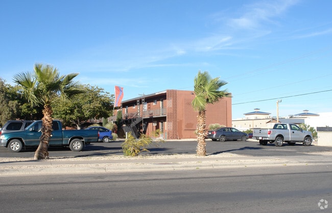 Building Photo - 4651 Titanic Ave