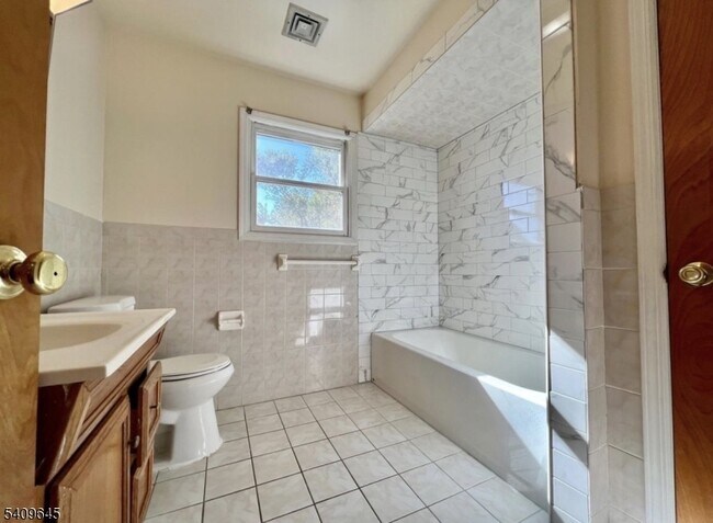 Building Photo - 19 Columbus Ave