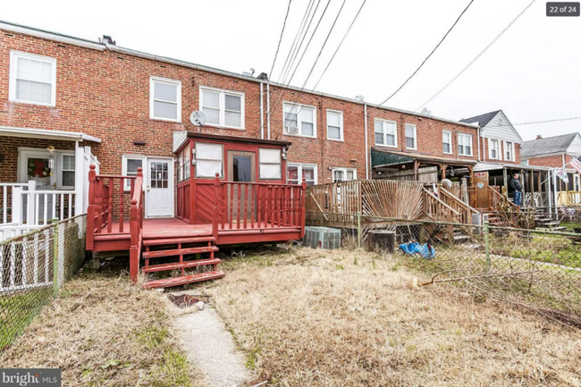 Building Photo - 3 Bedroom Townhome