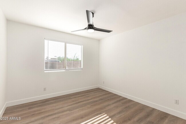 Building Photo - 24410 N 39th Ave