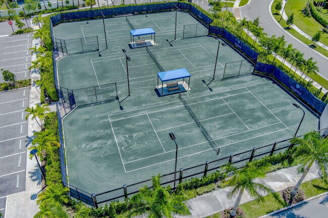 Building Photo - 9901 Regency Wy