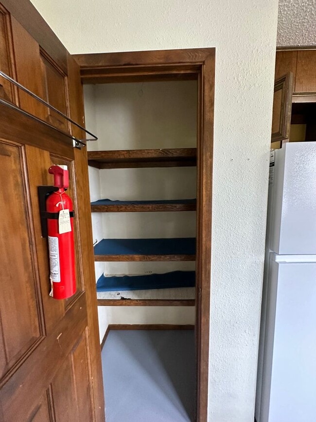 Building Photo - A Large 2 Bed with Sauna and walk in Jacuzzi! Large Rec Room!