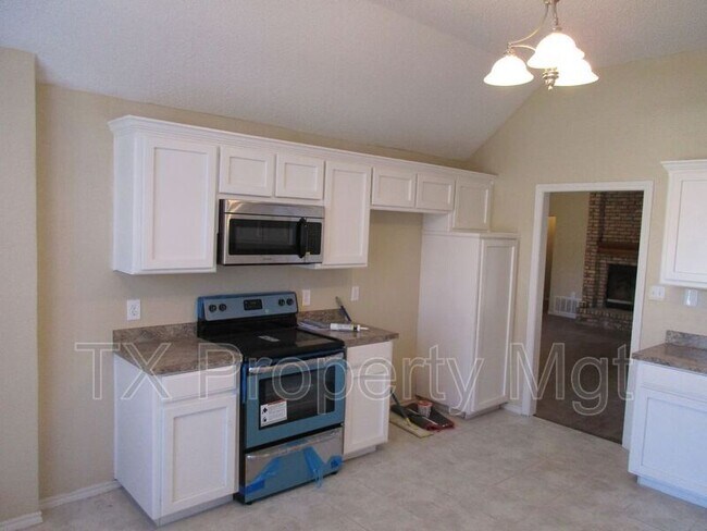 Building Photo - 4904 Arborgate Dr