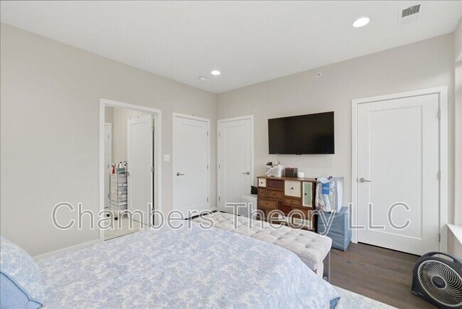 Building Photo - 42392 Soave Dr