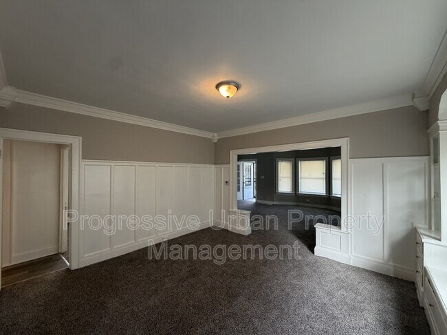 Building Photo - 3346 E 134th St