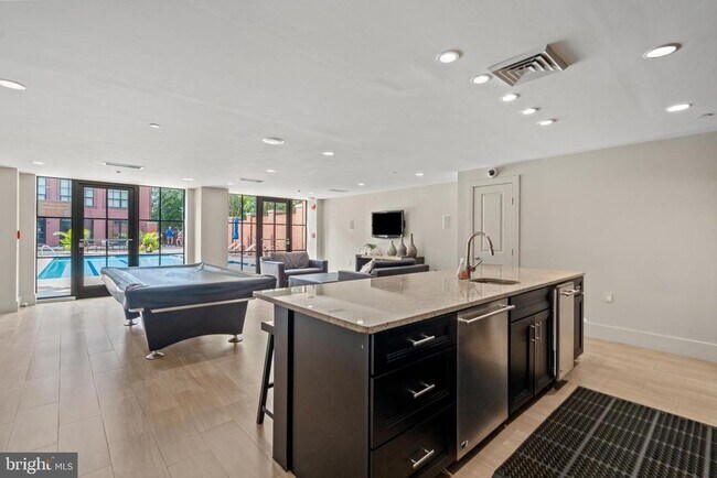 Building Photo - 1600 Clarendon Blvd