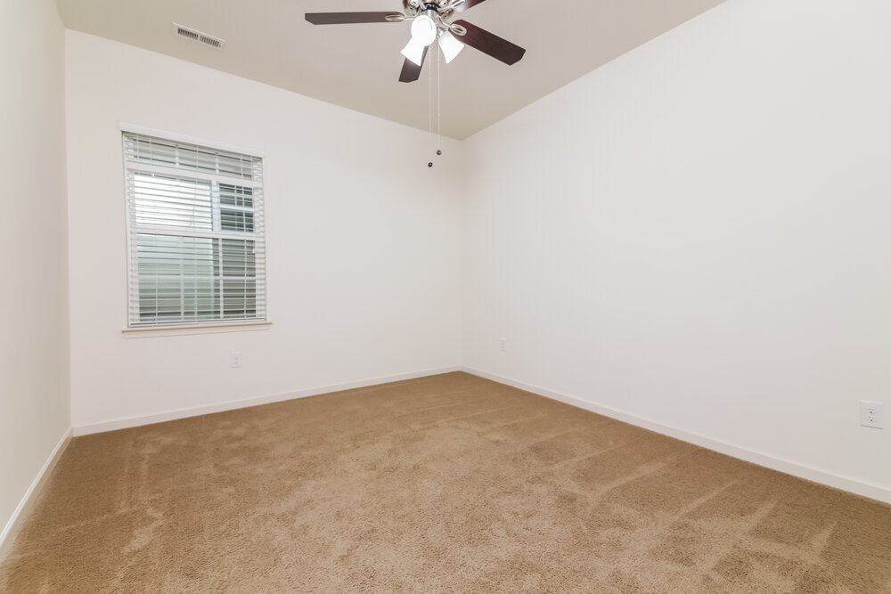 Building Photo - 78 N Great White Way