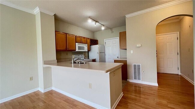 Building Photo - 4333 Dunwoody Park