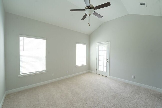 Building Photo - 27 Sago Palm Wy