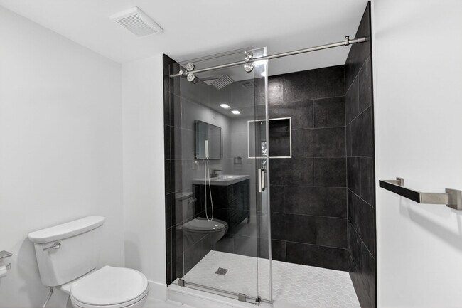 Building Photo - 896 N Federal Hwy