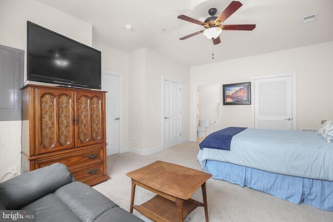 Building Photo - 568 Marina Landing Ln