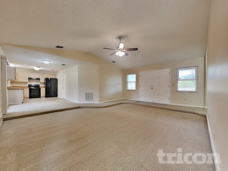 Building Photo - 7548 Allspice Cir S