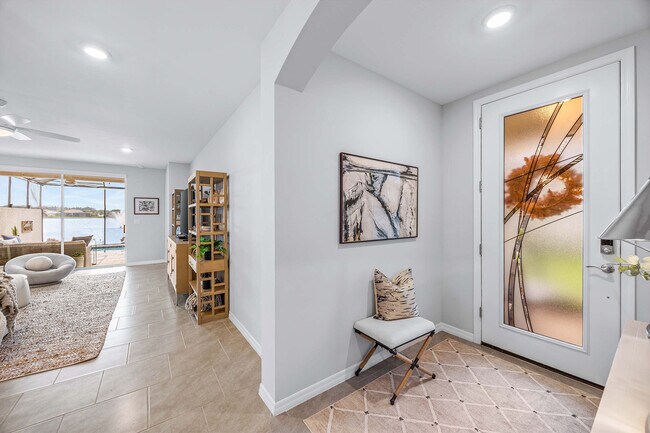 Building Photo - 14610 Edgewater Cir