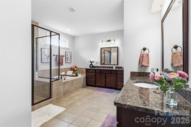 Building Photo - 11422 Glanmire Dr