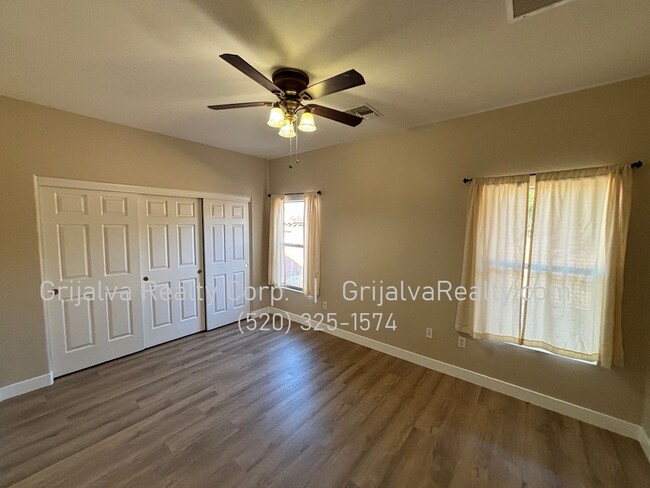 Building Photo - Lovely 3 BD, 2BA House in Rancho Sahuarita...